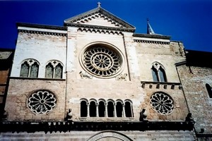 Car hire Foligno