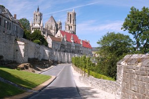 Car hire Laon