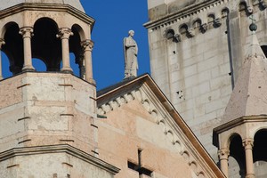 Car hire Modena