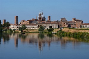 Car hire Mantova
