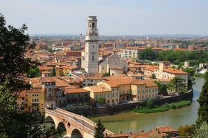 Car hire Verona